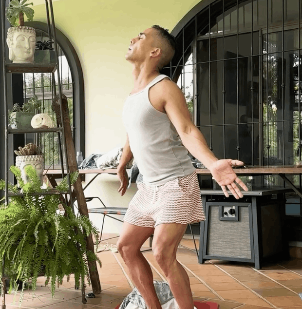 Participante en sesión de breathwork